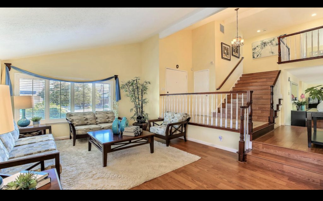 Living room before the transformation